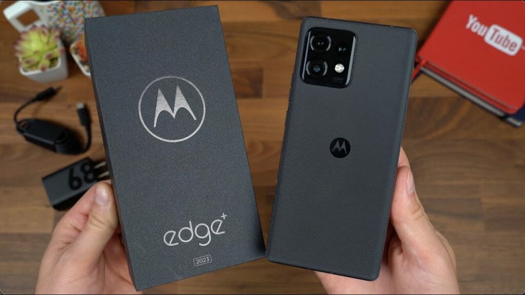 Motorola Edge+ 2023 Unboxing! - Tweaks For Geeks